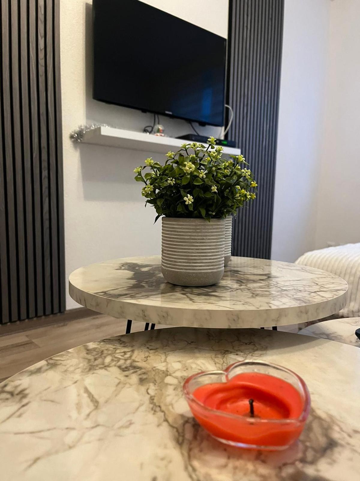 Lovely Apartment In Old Town 400M From City Center Sebilj SJJ Exteriér fotografie