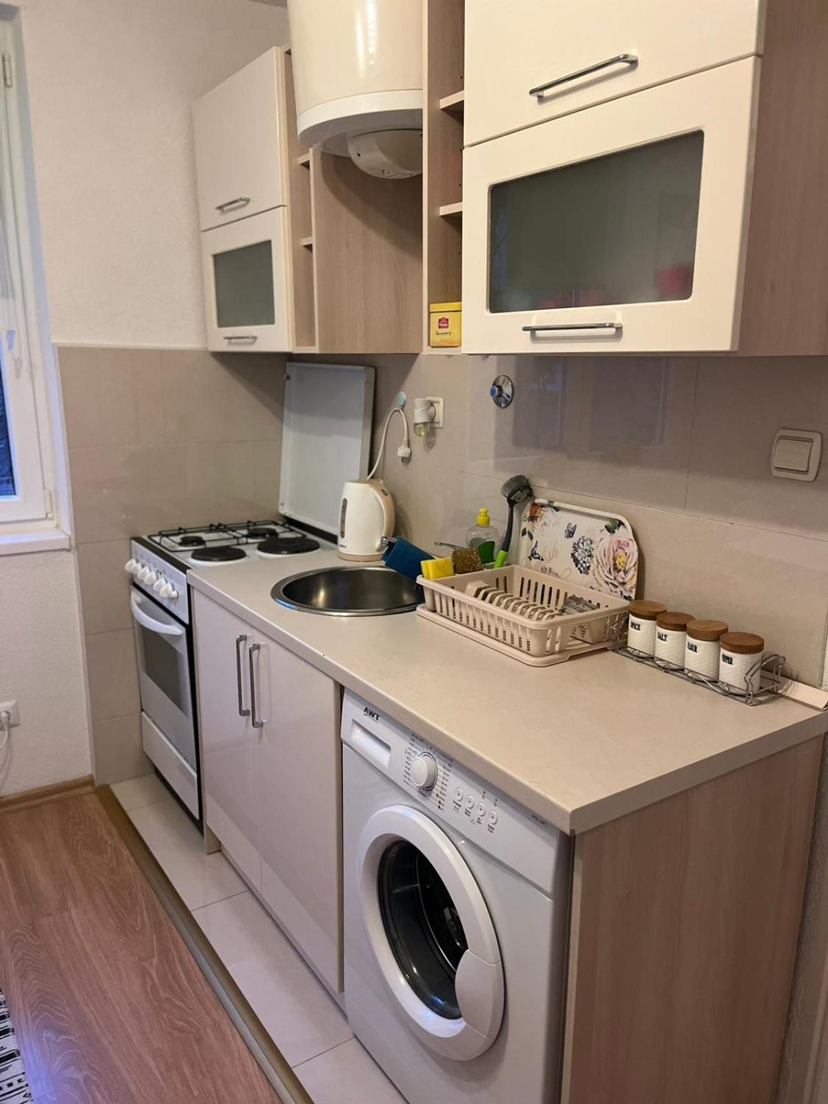 Lovely Apartment In Old Town 400M From City Center Sebilj SJJ Exteriér fotografie